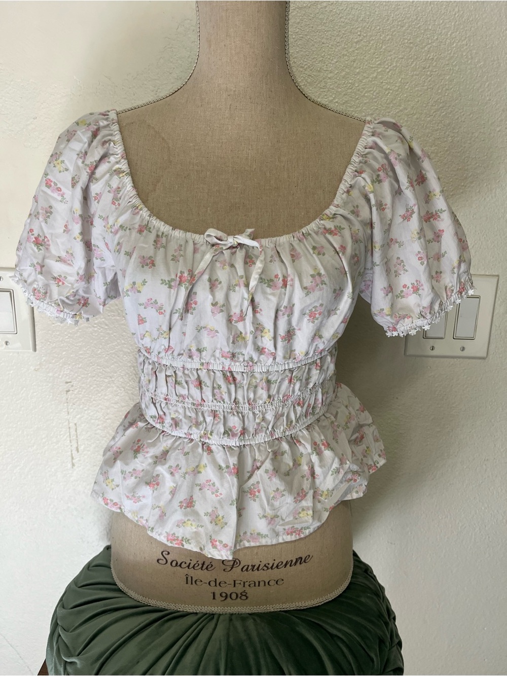 Celebrity Pink White Puff Sleeve Smocked Peplum Top with Pink Floral